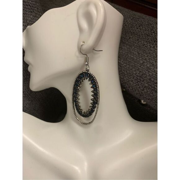 Black gemstone bling dangle earrings - Picture 1 of 2